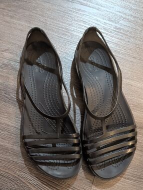 CROCS Women's Black Strappy Jelly Slingback Sandals